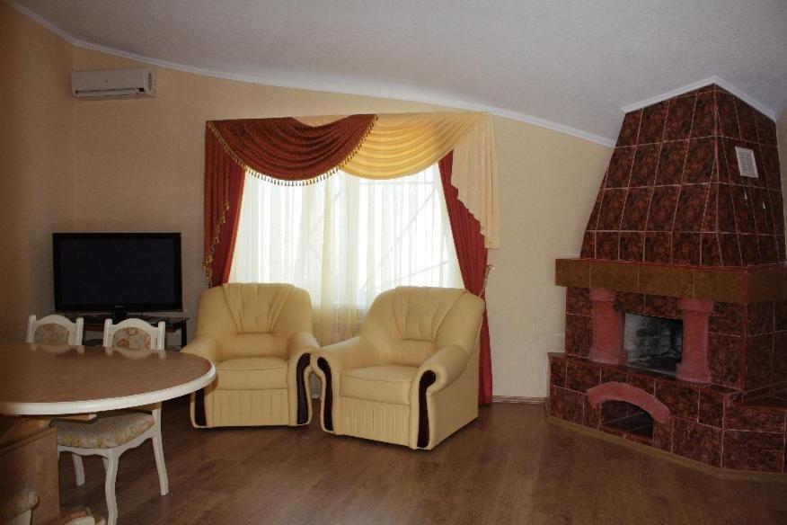 Грк Золота Підкова Motel Chupyra Exterior photo