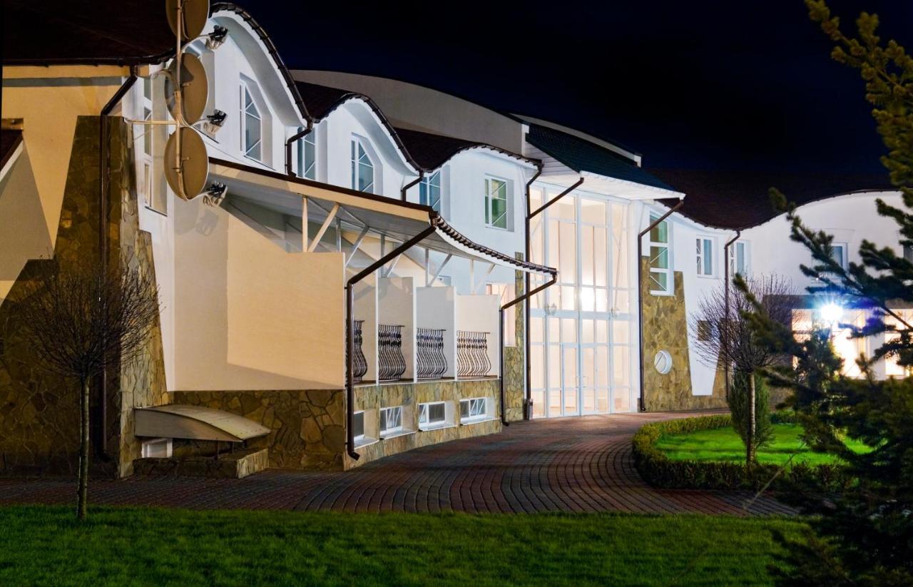 Грк Золота Підкова Motel Chupyra Exterior photo