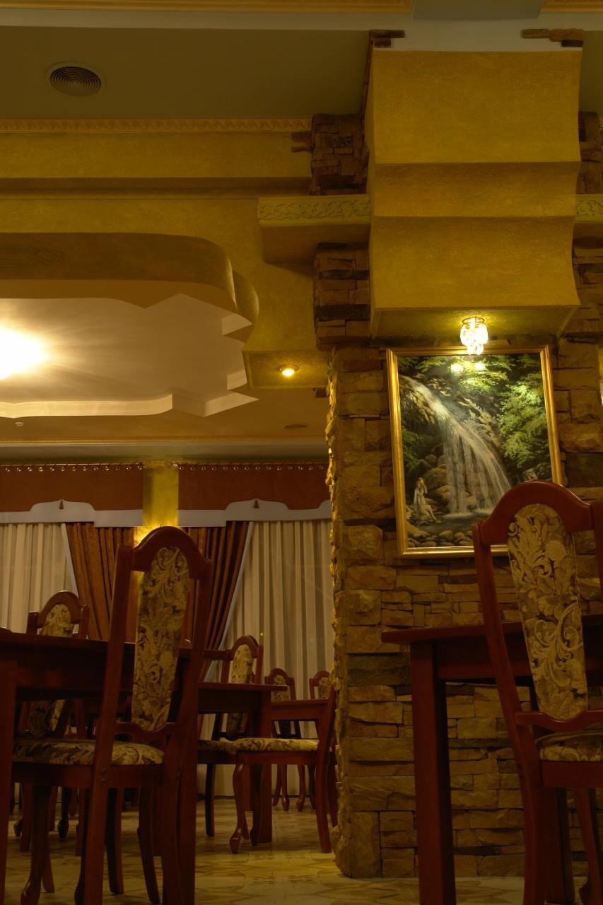 Грк Золота Підкова Motel Chupyra Exterior photo