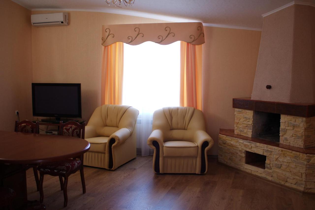 Грк Золота Підкова Motel Chupyra Exterior photo